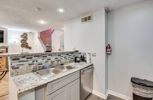Belvedere Park House | Private Patio w/Seating! Decatur Home
