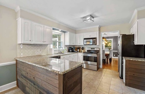 Myers Park House | Private POOL and baby friendly home near Uptown