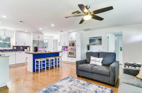 Largo House | Private Pool, Games and Tropical Bar Largo Home!
