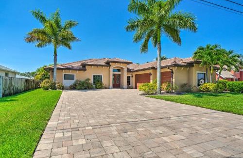 Cape Coral House | Private Pool & Grill: Canalfront Cape Coral Home