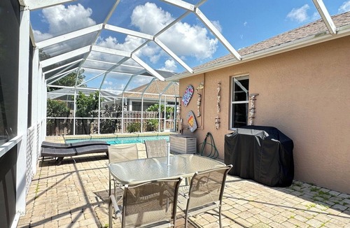 Gulf Gate Estates Villa | Private Pool Home Near Siesta Key
