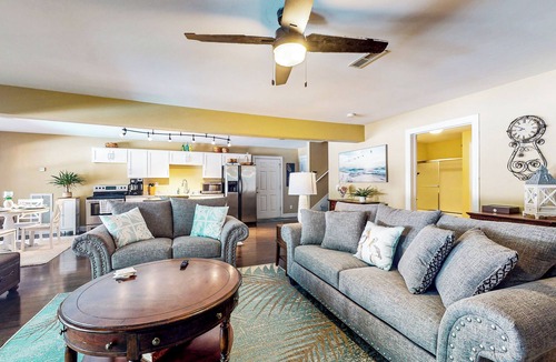 Graysville House | Private Pool & Hot Tub at Luxe Ringgold Retreat