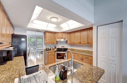 Port Charlotte House | Private Pool Oasis near Parks
