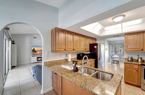 Port Charlotte House | Private Pool Oasis near Parks