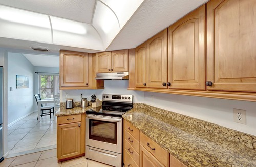 Port Charlotte House | Private Pool Oasis near Parks