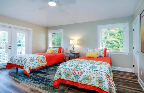 Beachview Country Club Estates House | Private Pool, Sanibel Island, Sun Villa