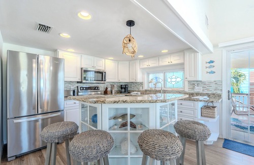 Hills T P House | 🏖️Private Pool | Easy Beach Access | Great Outdoor Spaces | Into the Mystic🏖️