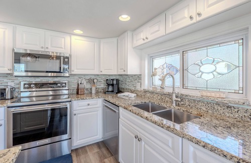 Hills T P House | 🏖️Private Pool | Easy Beach Access | Great Outdoor Spaces | Into the Mystic🏖️