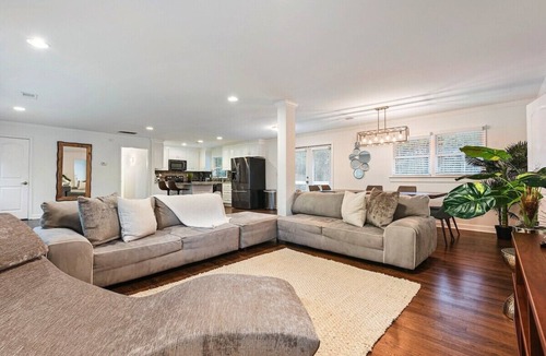 East Point Villa | Private Pool Villa Near Atlanta Airport Sleeps10