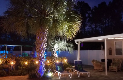 Dunnellon House | Private pool w/tropical Oasis setting and minutes to Rainbow River access