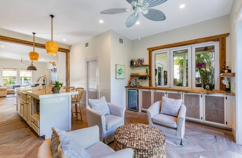 Midtown House | Private Resort Oasis