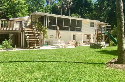 Homosassa House | Private River Escape! Waterfront Home. The Backyard Manatee Club.
