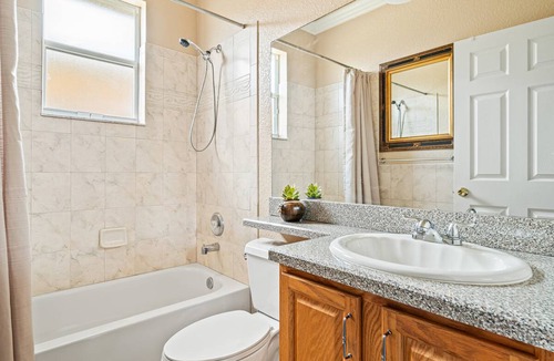 College Park Resort | Private room ∙ 2 guests