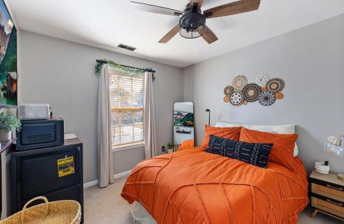Provincetowne House | Private Room in Ballantyne