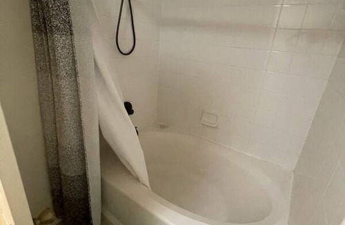 Bonita Springs Resort | Private room ∙ 1 guest