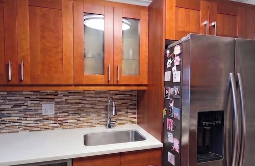 Driftwood House | Private Room w/Private Bath Near Hard Rock & Airport