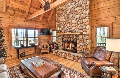 Sapphire House | Private Sapphire Valley Resort Cabin w/Mtn Views!