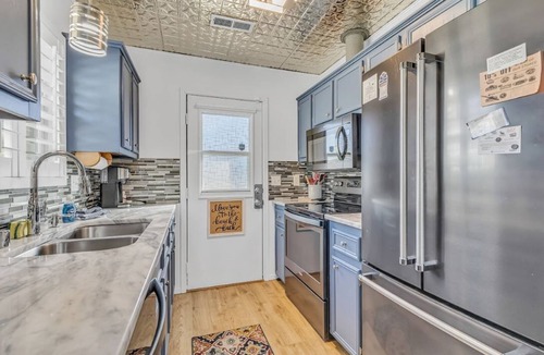 Myrtle Beach Cottage | Private Seaside Cottage. Pool Access, Balcony, Outdoor Bar, Short Walk To Beach!