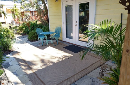 Old Southeast Cottage | Private Studio Just two block to Lassing park waterfront