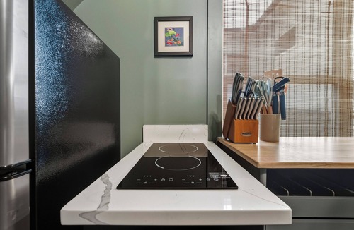 East Side Apartment | Private, Stylish, and Relaxing East Atlanta Studio with Pool and Patio