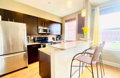 Downtown Memphis House | 🌇 Private Sunset Rooftop w/secure EV Garage ⚡️🚗💨