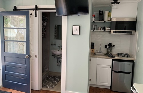 Hendersonville Cottage | Private Tiny Guest House Near Downtown