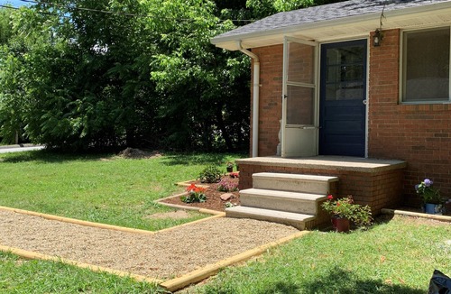 Hendersonville Cottage | Private Tiny Guest House Near Downtown