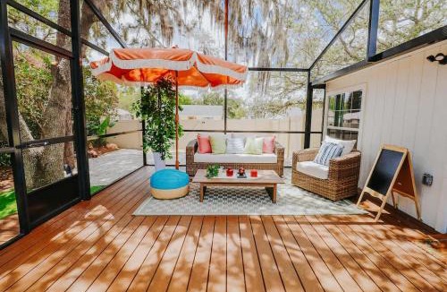 Orlando Apartment | Private UCF Apt King Priv Yard Outdoor Tub