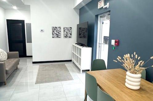 East Little Havana Resort | Private room ∙ 1 bedroom ∙ 4 guests