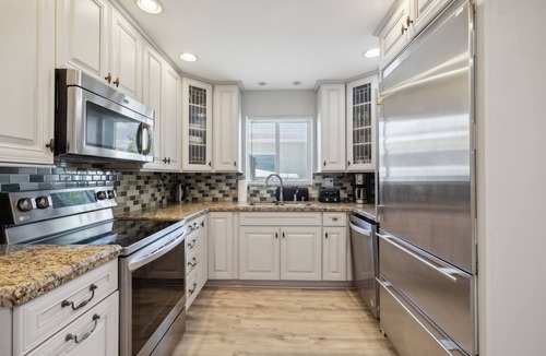 Dania Beach House | Private Villa with Pool and Sauna by RedAwning