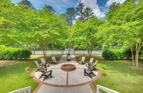 Ruffin House | Private Walterboro Estate w/Deck + Fire Pit!