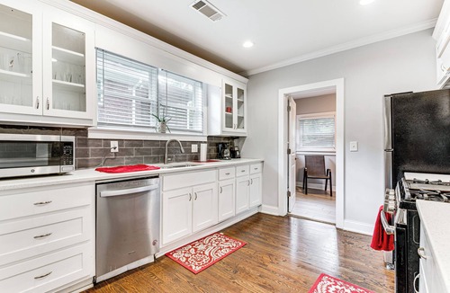 Westview House | Private Yard, 3 Mi to Int’l Soccer Play! ATL Home