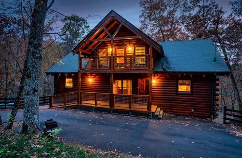 Caton House | PrivateSpaciousHotTubFireTableTheater