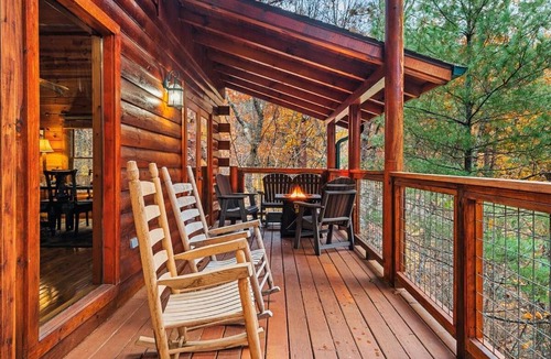 Caton House | PrivateSpaciousHotTubFireTableTheater