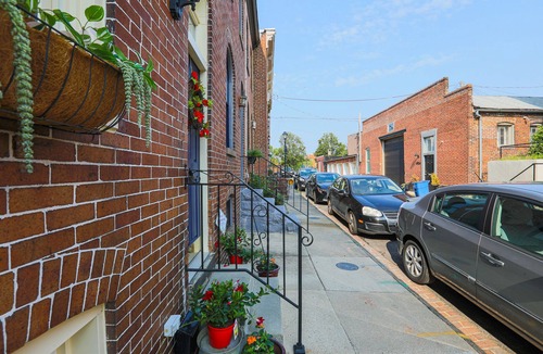 Federal Hill House | Property closed after May 26!