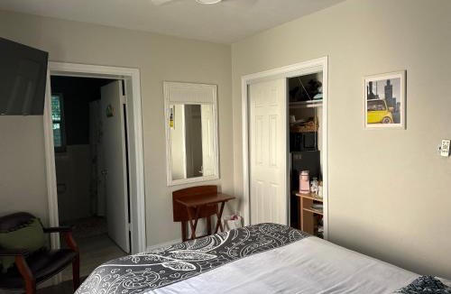 Riviera Beach House | Pura Vida Private Access, Room & Bathroom
