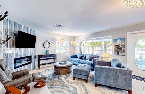 Isles of Capri House | Purple Pelican Cottage