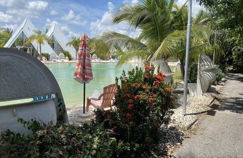 San Carlos Park House | Pyramid Getaway in Southwest Florida