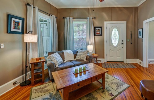 Anderson House | Quaint Anderson Home w/Sunroom, Walk To Downtown!