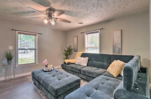 Murfreesboro House | Quaint Downtown Murfreesboro Cottage w/Lush Yard