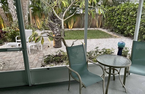 St. Pete Beach House | Quaint Florida Beach Bungalow. Centrally Located, Steps From Beach.
