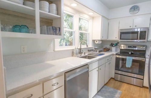 Tarpon Pond House | Quaint Seabrook Island Cottage