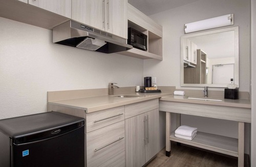 Atlantic Beach Hotel | Quality Inn Atlantic Beach - Mayo Clinic Jax Area