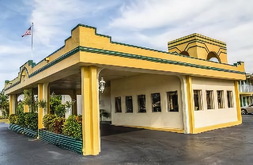 Bayshore Gardens Hotel | Quality Inn Bradenton - Sarasota North