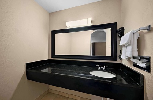 Fort Myers Hotel | Quality Inn Fort Myers - Cape Coral