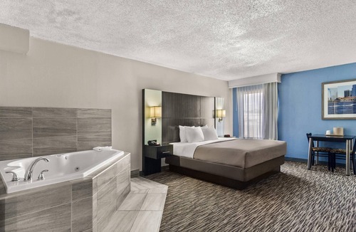 Orange Park Hotel | Quality Inn Jacksonville - Orange Park near Naval Air Station