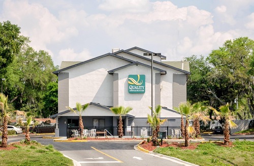 Leesburg Hotel | Quality Inn Leesburg Chain of Lakes