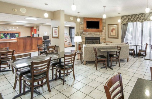 Knoxville Hotel | Quality Inn Merchants Drive