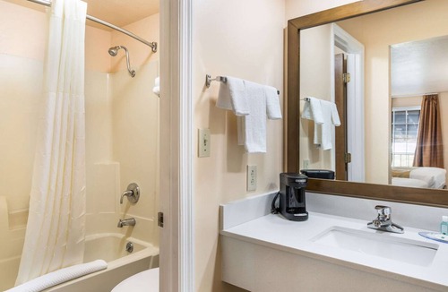 Pulaski Hotel | Quality Inn Pulaski