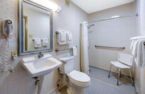 Brooksville Hotel | Quality Inn & Suites Brooksville I-75-Dade City